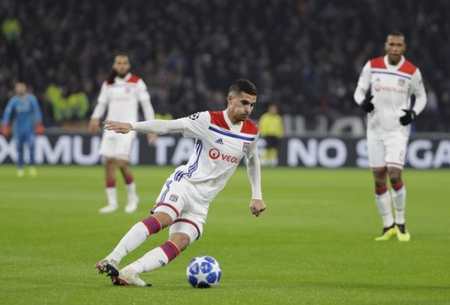 迎來了一個 迎來了一個